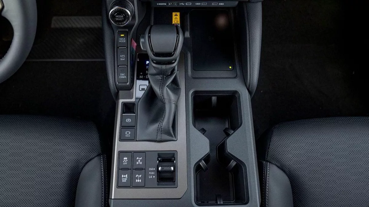 Toyota Prado ADVENTURE-12-0
