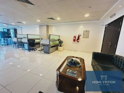 Grosvenor Business Tower, Barsha Heights (Tecom), Dubai-12