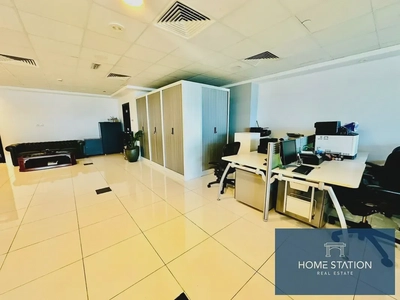 Grosvenor Business Tower, Barsha Heights (Tecom), Dubai-0