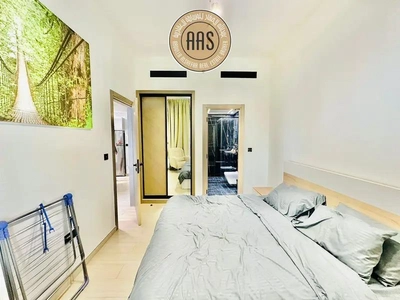 Fully furnished 1 bedroom •• nice view •• luxurious finish •• vacant-3