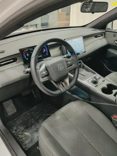 Byd Qin plus DM-i-8