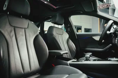 Audi A4 35 TFSI S-line 2023 | GCC Specs | Warranty | Pristine Condition-10
