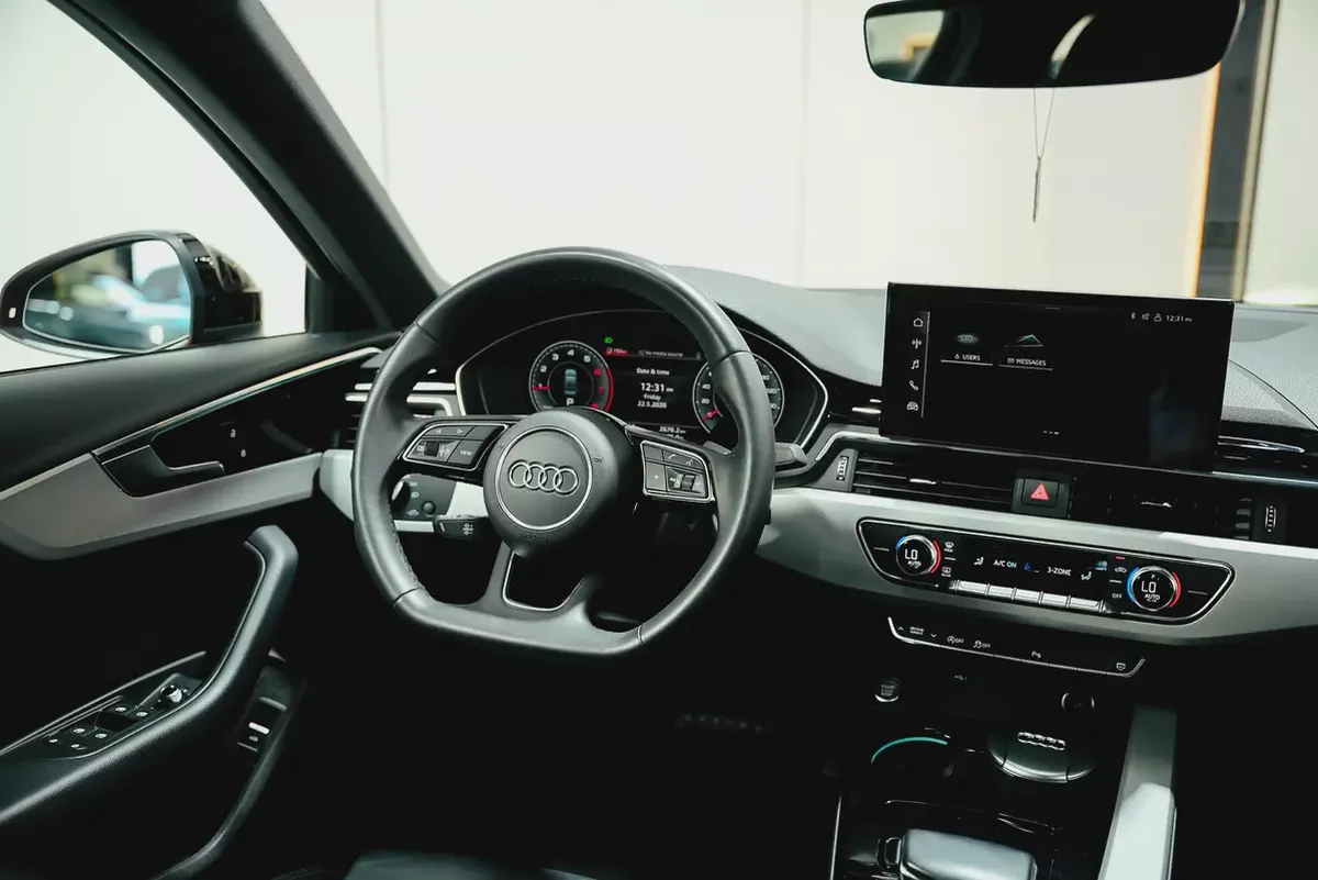 Audi A4 35 TFSI S-line 2023 | GCC Specs | Warranty | Pristine Condition-12-12