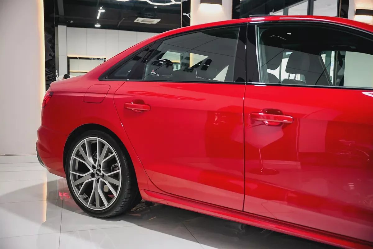 Audi A4 35 TFSI S-line 2023 | GCC Specs | Warranty | Pristine Condition-17-17