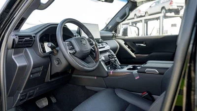 Toyota Land Cruiser VX LC300 VX 3.5P AT MY2025 – BLACK-16