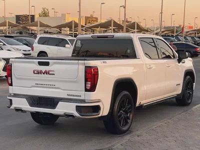 GMC Sierra Elevation 2022 GCC Specs - Excellent Condition-5