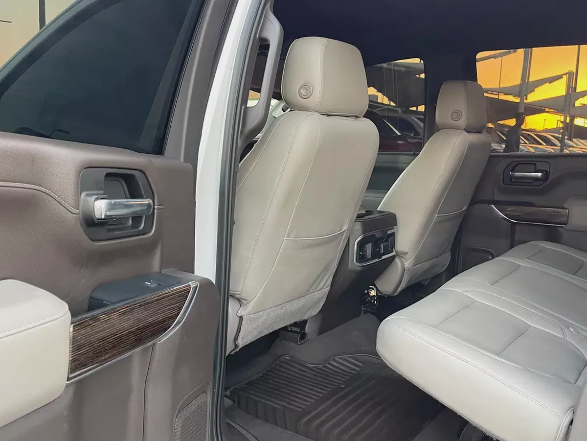 GMC Sierra Elevation 2022 GCC Specs - Excellent Condition-11-11