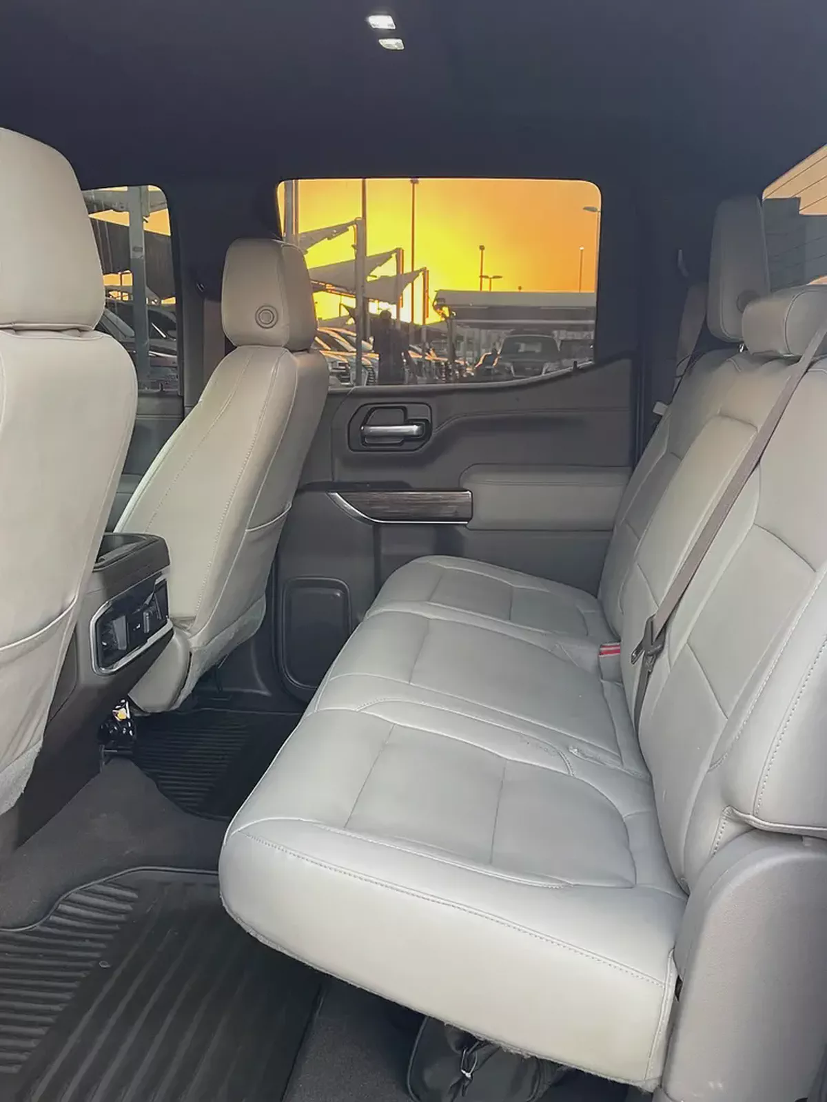 GMC Sierra Elevation 2022 GCC Specs - Excellent Condition-12-12