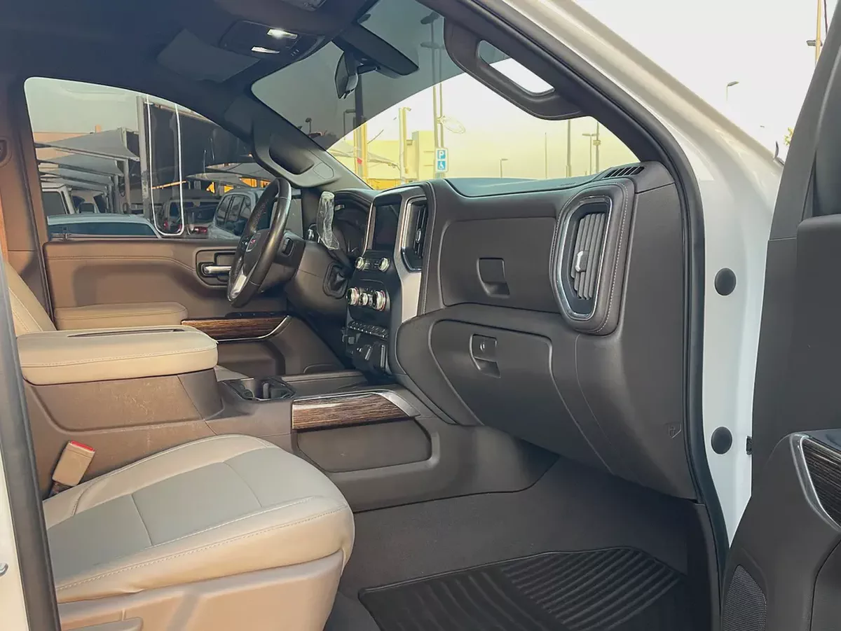 GMC Sierra Elevation 2022 GCC Specs - Excellent Condition-15-15