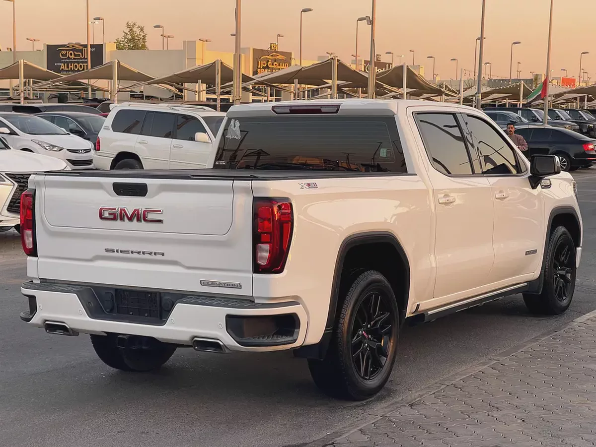 GMC Sierra Elevation 2022 GCC Specs - Excellent Condition-5-5