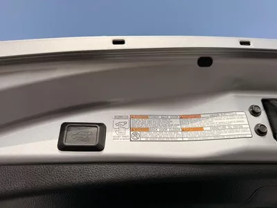Toyota RAV4 VXR Hybrid XLE 2.5L-20