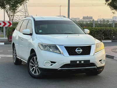 NISSAN PATHFINDER S 4WD - GCC SPECS - ACCIDENT FREE - EXCELENT CONDITION-1