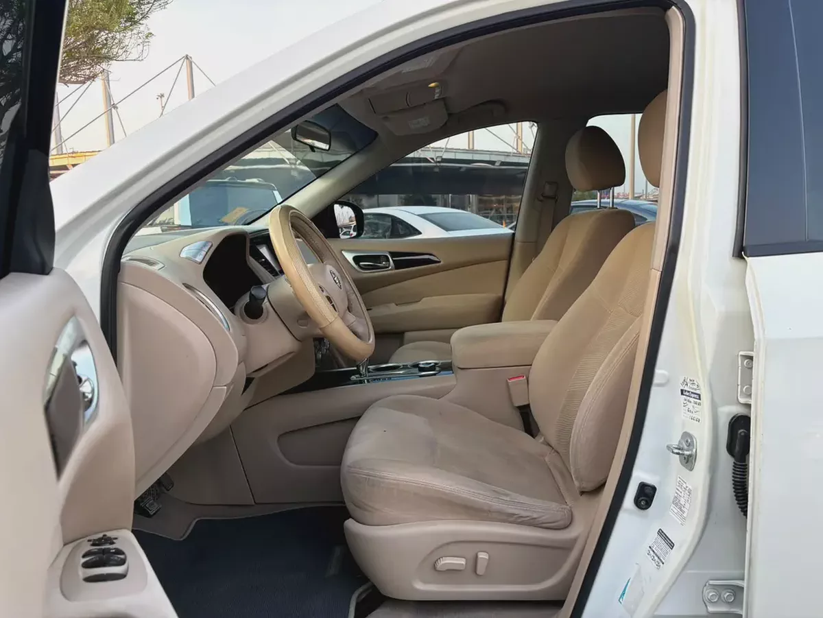 NISSAN PATHFINDER S 4WD - GCC SPECS - ACCIDENT FREE - EXCELENT CONDITION-10-10