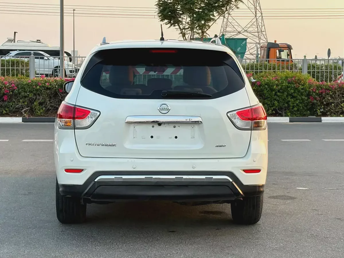 NISSAN PATHFINDER S 4WD - GCC SPECS - ACCIDENT FREE - EXCELENT CONDITION-7-7