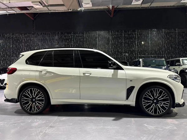 BMW X5 M50i 2020 | Original Paint | GCC specs | Well maintained