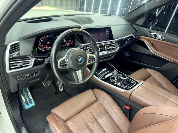 BMW X5 M50i 2020 | Original Paint | GCC specs | Well maintained