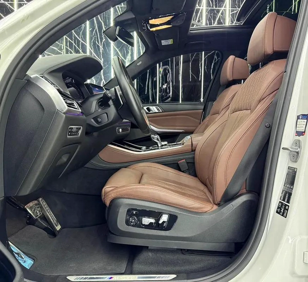 BMW X5 M50i 2020 | Original Paint | GCC specs | Well maintained