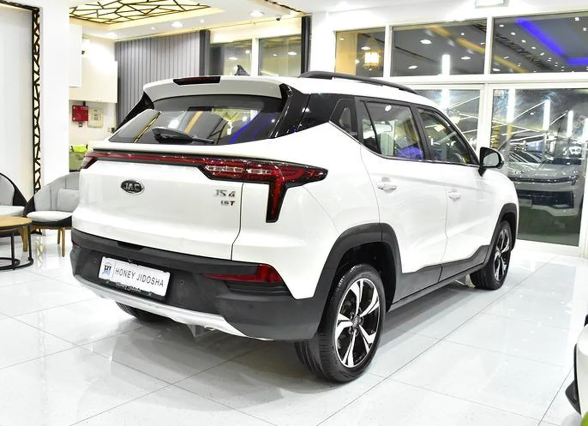 JAC JS4 1.5T ( 2023 Model ) in White Color GCC Specs-5-5