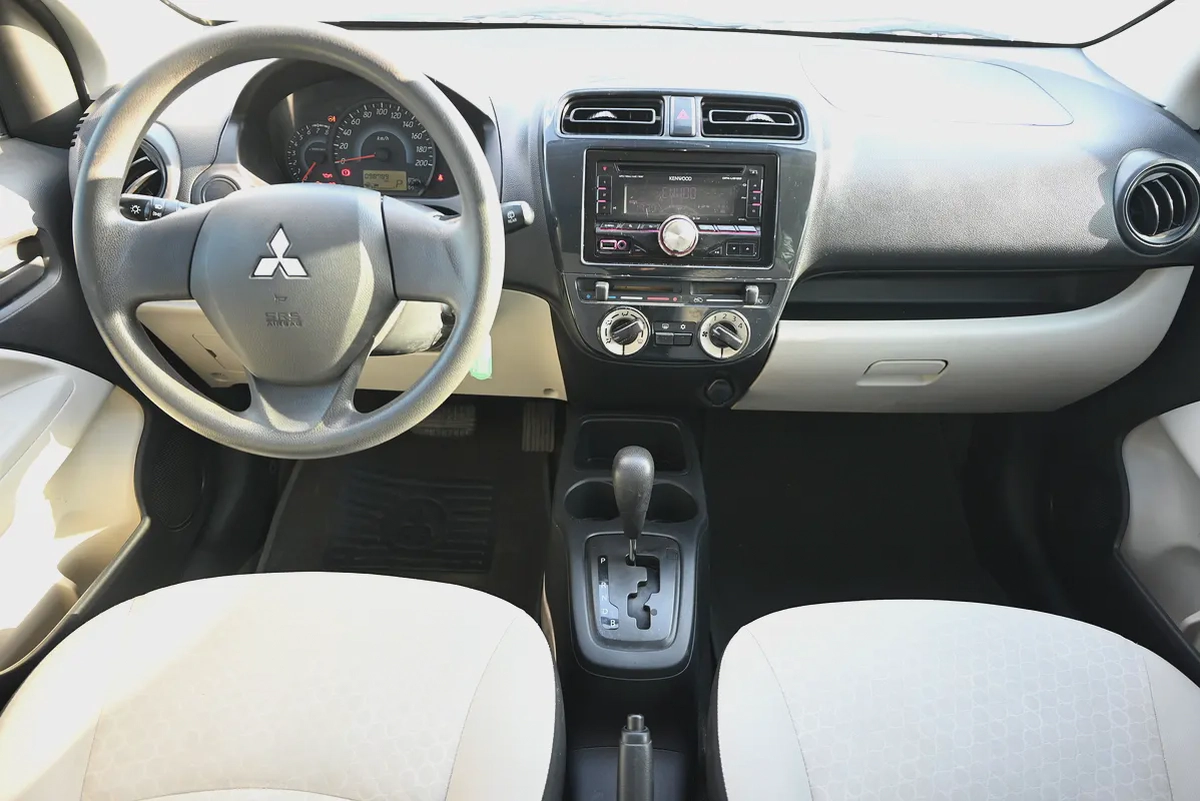 BEST OFFER - GCC -  MITSUBISHI MIRAGE GLX 2014 - LOW MILEAGE-8-8