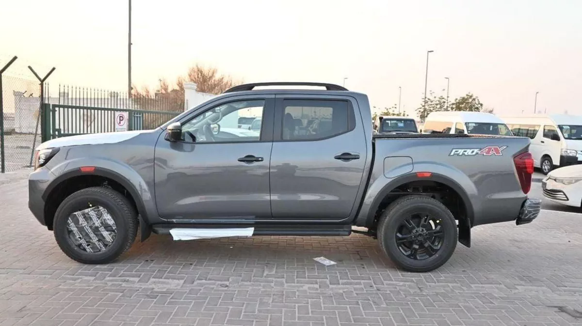 Nissan Navara PRO4XFULL OPTION-4-0