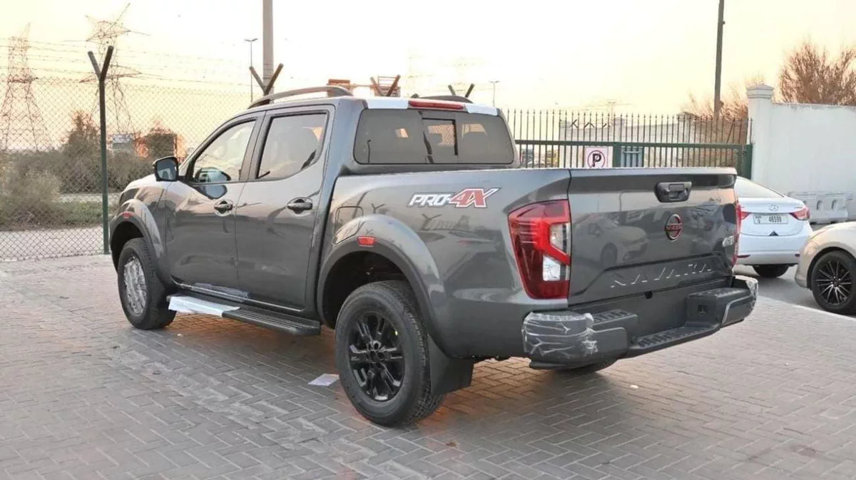 Nissan Navara PRO4XFULL OPTION-6-0