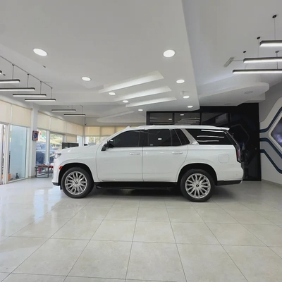 2024 Cadillac Escalade Premium Luxury-2