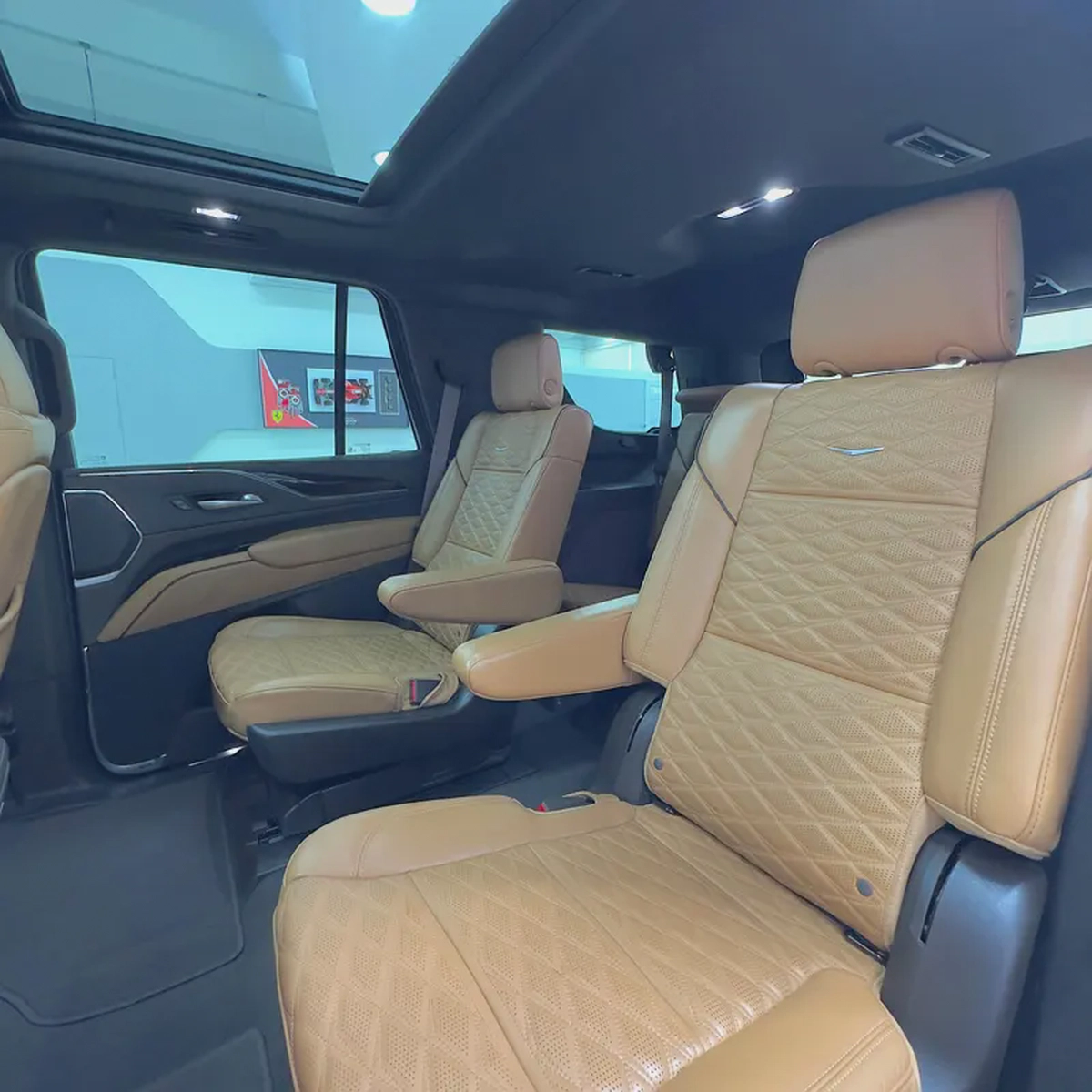 2024 Cadillac Escalade Premium Luxury-10-10