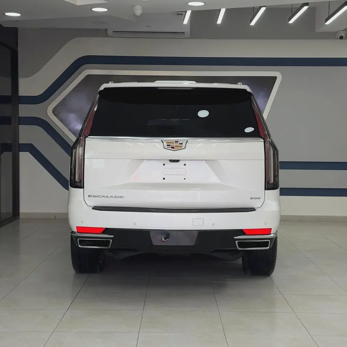 2024 Cadillac Escalade Premium Luxury-4-4