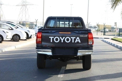 Toyota Hilux HILUX AT 2.4L  Mid AT DIESEL Grey-3