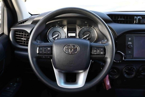 Toyota Hilux HILUX AT 2.4L  Mid AT DIESEL Grey