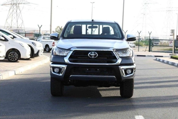 Toyota Hilux HILUX AT 2.4L  Mid AT DIESEL Grey