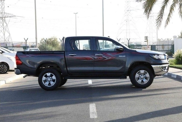 Toyota Hilux HILUX AT 2.4L  Mid AT DIESEL Grey