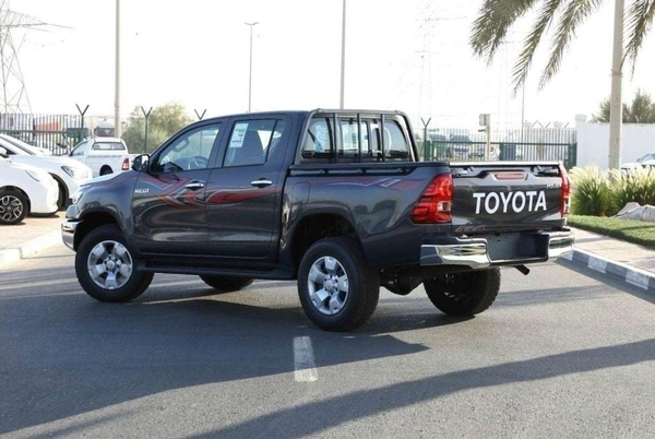 Toyota Hilux HILUX AT 2.4L  Mid AT DIESEL Grey