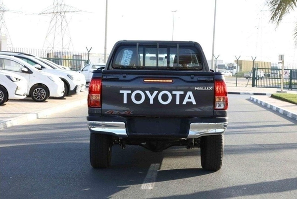 Toyota Hilux HILUX AT 2.4L  Mid AT DIESEL Grey