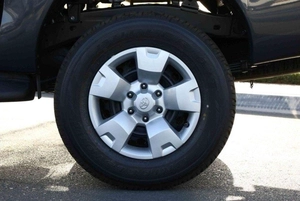 Toyota Hilux HILUX AT 2.4L  Mid AT DIESEL Grey