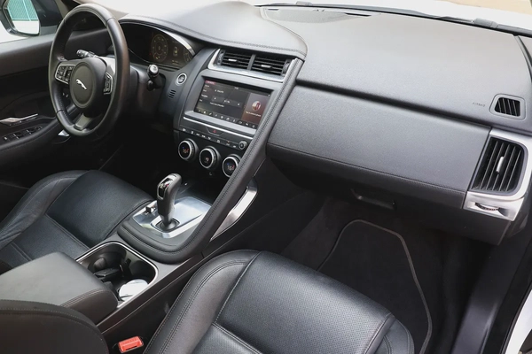 JAGUAR E-PACE P200 AWD ( S PLUS ) - GCC SPECS - ACCIDENT FREE - UNDER WARRANTY -