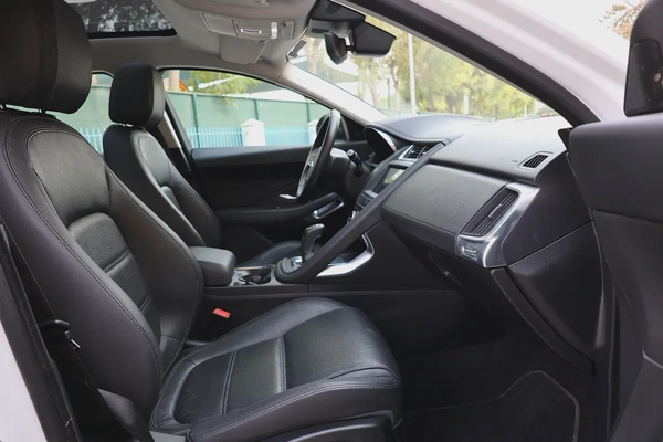 JAGUAR E-PACE P200 AWD ( S PLUS ) - GCC SPECS - ACCIDENT FREE - UNDER WARRANTY -