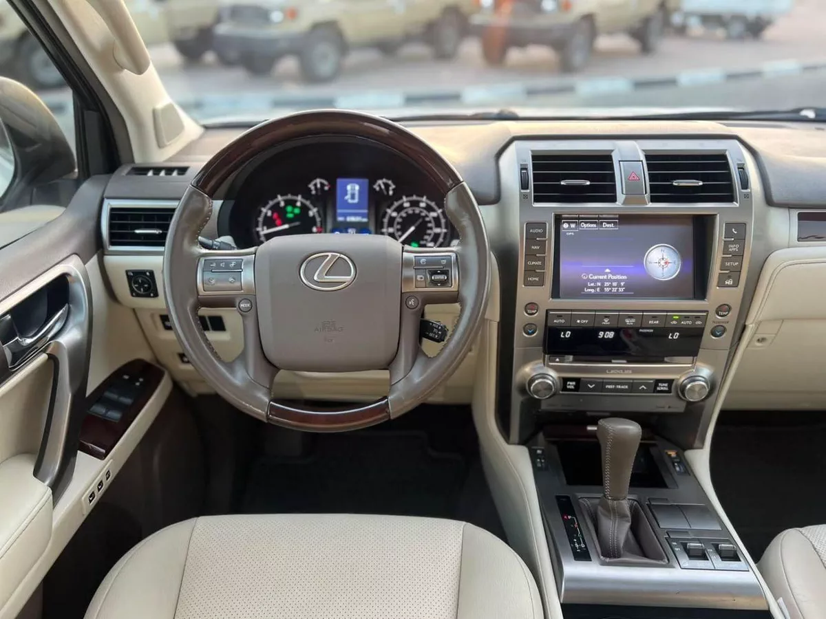 Lexus GX460 2018 Lexus GX460  Full Option  4.6L V8 - Sunroof - Rear Camera & Sensor - Leather Seat - AWD 4x4-12-0