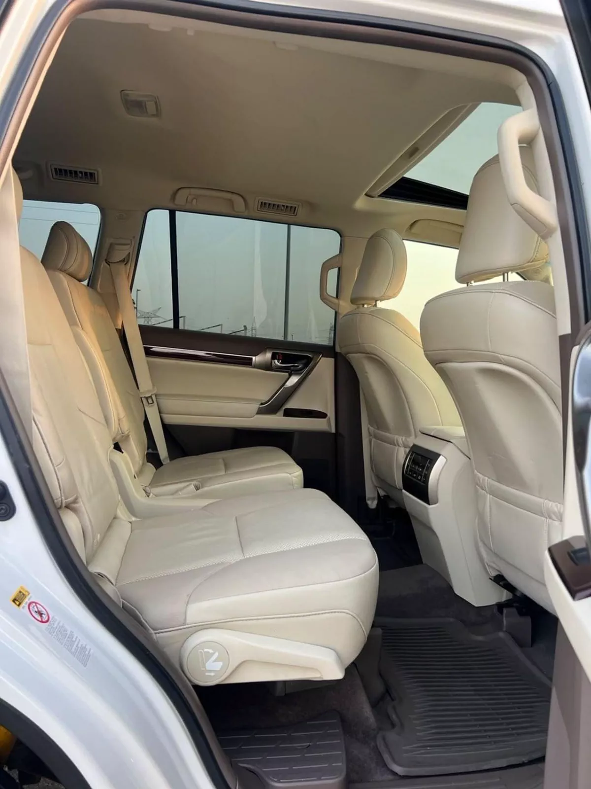 Lexus GX460 2018 Lexus GX460  Full Option  4.6L V8 - Sunroof - Rear Camera & Sensor - Leather Seat - AWD 4x4-14-0
