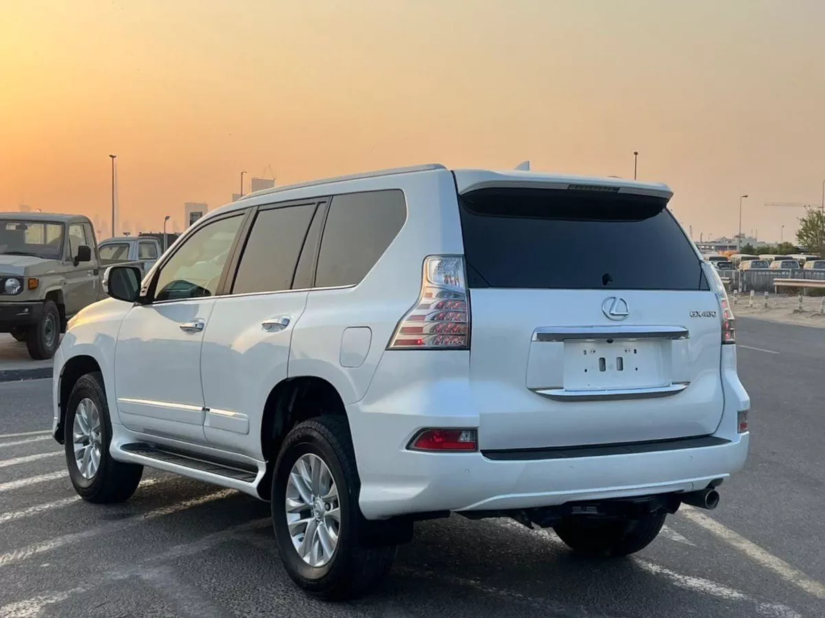 Lexus GX460 2018 Lexus GX460  Full Option  4.6L V8 - Sunroof - Rear Camera & Sensor - Leather Seat - AWD 4x4-3-0