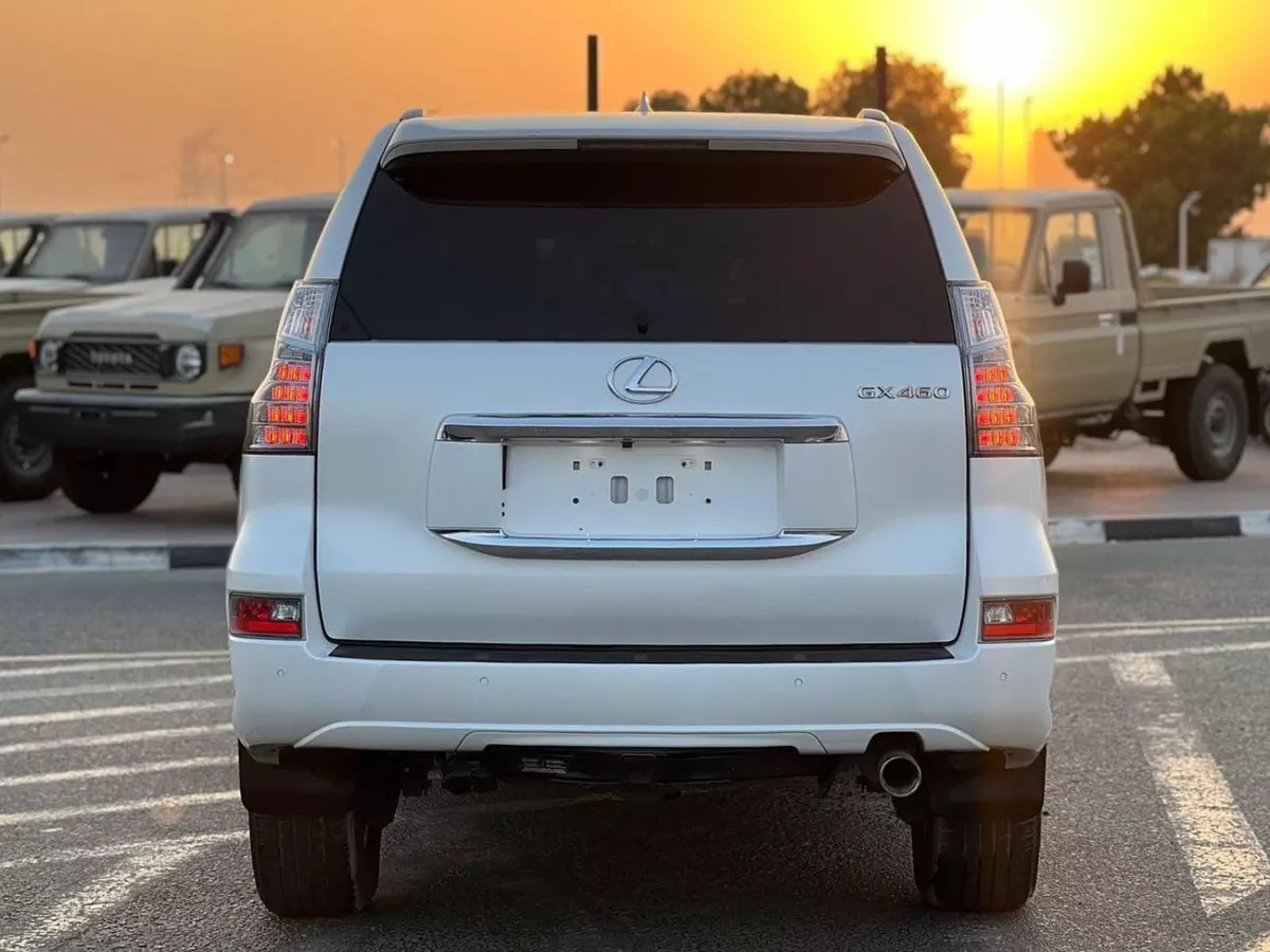 Lexus GX460 2018 Lexus GX460  Full Option  4.6L V8 - Sunroof - Rear Camera & Sensor - Leather Seat - AWD 4x4-4-0
