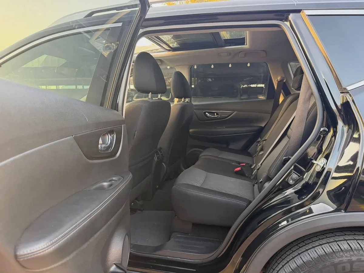 2020 Nissan Rogue S | Efficient SUV | Reliable Family Car-6-6