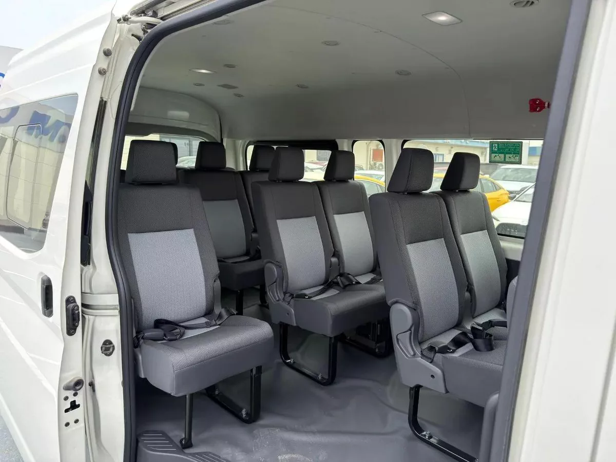 Toyota Hiace GL 3.5L Petrol V6 2025 Export Price @ 153,500 AED-1-1