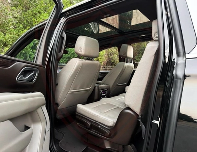 Chevrolet Suburban LT 5.3L 4WD | 2023 | GCC-1