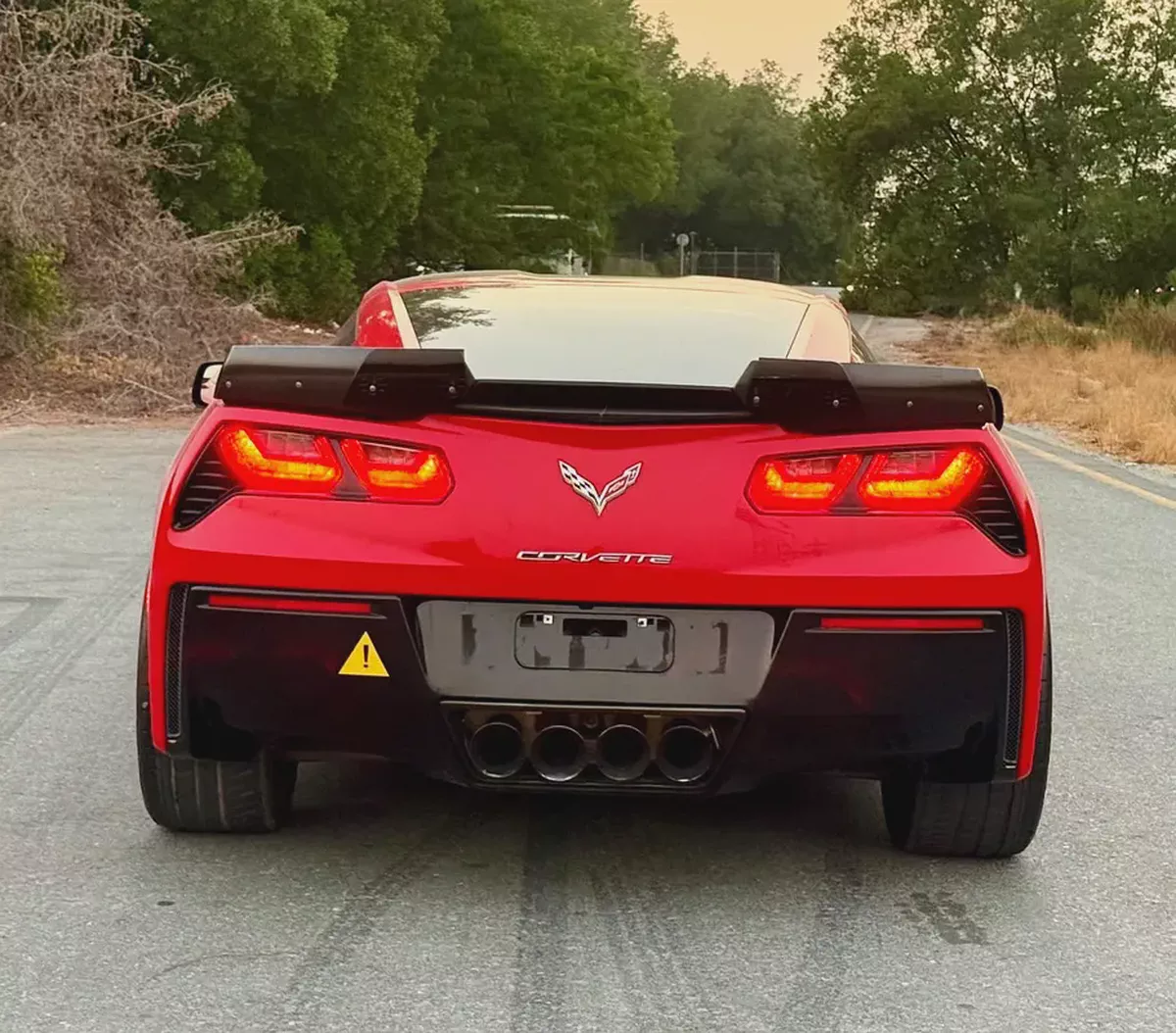 شيفرولية كورفت C7 خليجي موديل 2015 بحالة ممتازة-4-4