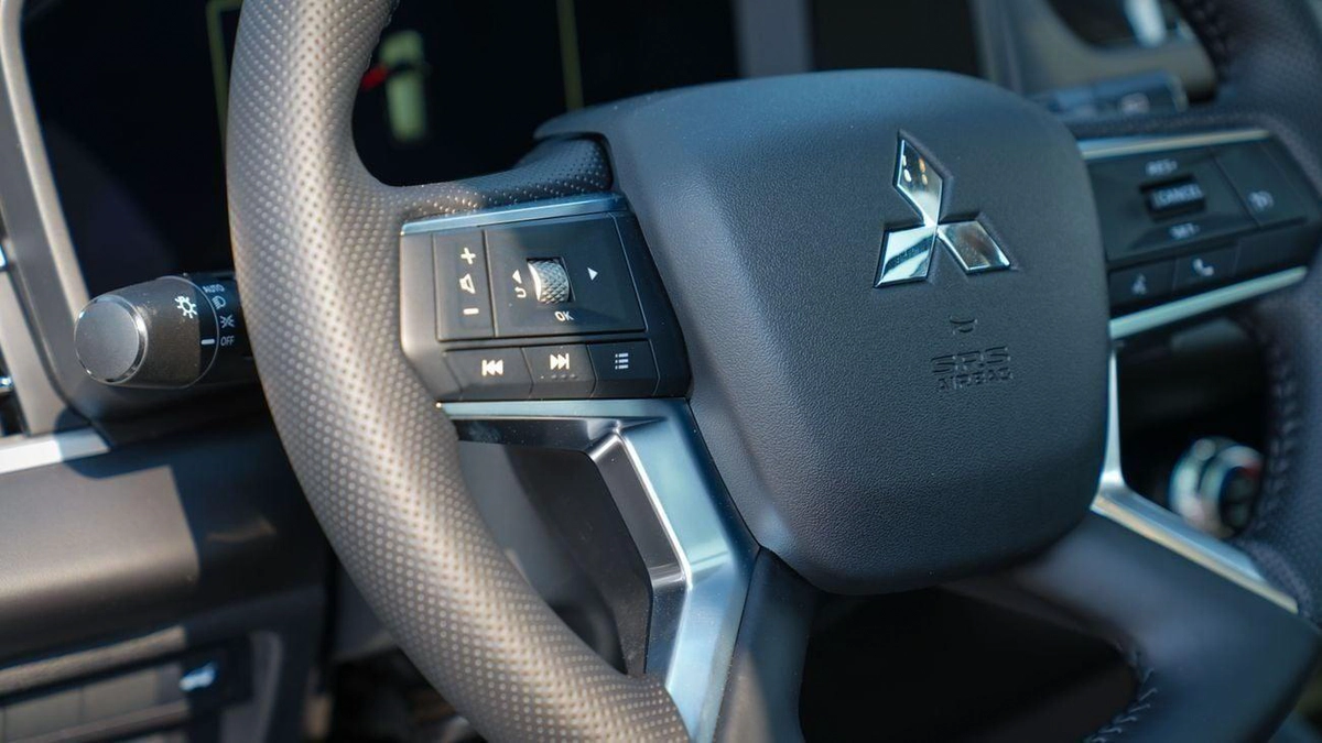 Mitsubishi Outlander Mitsubishi Outlander 2026 – High Line (G06) 2.5L – SUV – GCC Specs – Export Ready-13-13