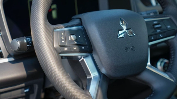 Mitsubishi Outlander Mitsubishi Outlander 2026 – High Line (G06) 2.5L – SUV – GCC Specs – Export Ready