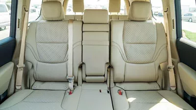Toyota Land Cruiser VXR LC300 VXR 3.3D AT MY2025 – WHITE-18