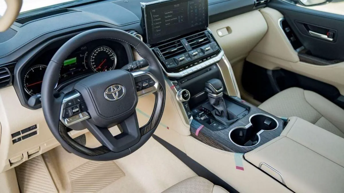 Toyota Land Cruiser VXR LC300 VXR 3.3D AT MY2025 – WHITE-10-0