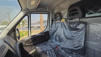 IVECO DAILY (White Automatic)-13